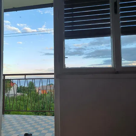 Apartment Family With View On Sea Donji Rukavac